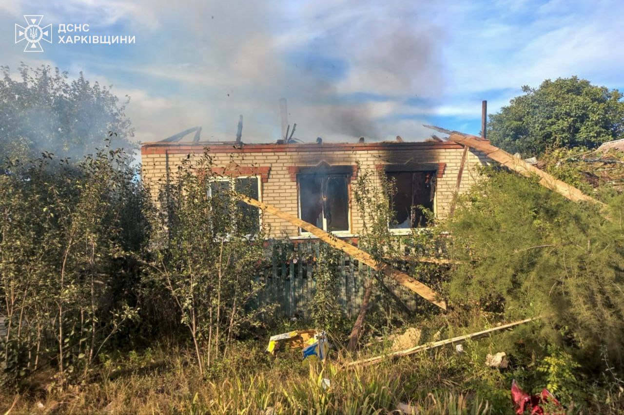 Спалахнули маштабні пожежі через удари ворога: Новини Харкова